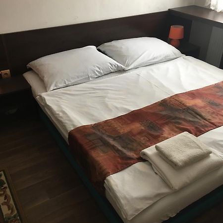 Harrys City Motel Komárno Eksteriør billede